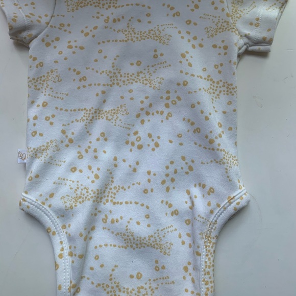 🔥3/$24 Oliver&Rain Gold Cheetah Baby Kimono - Picture 7 of 10